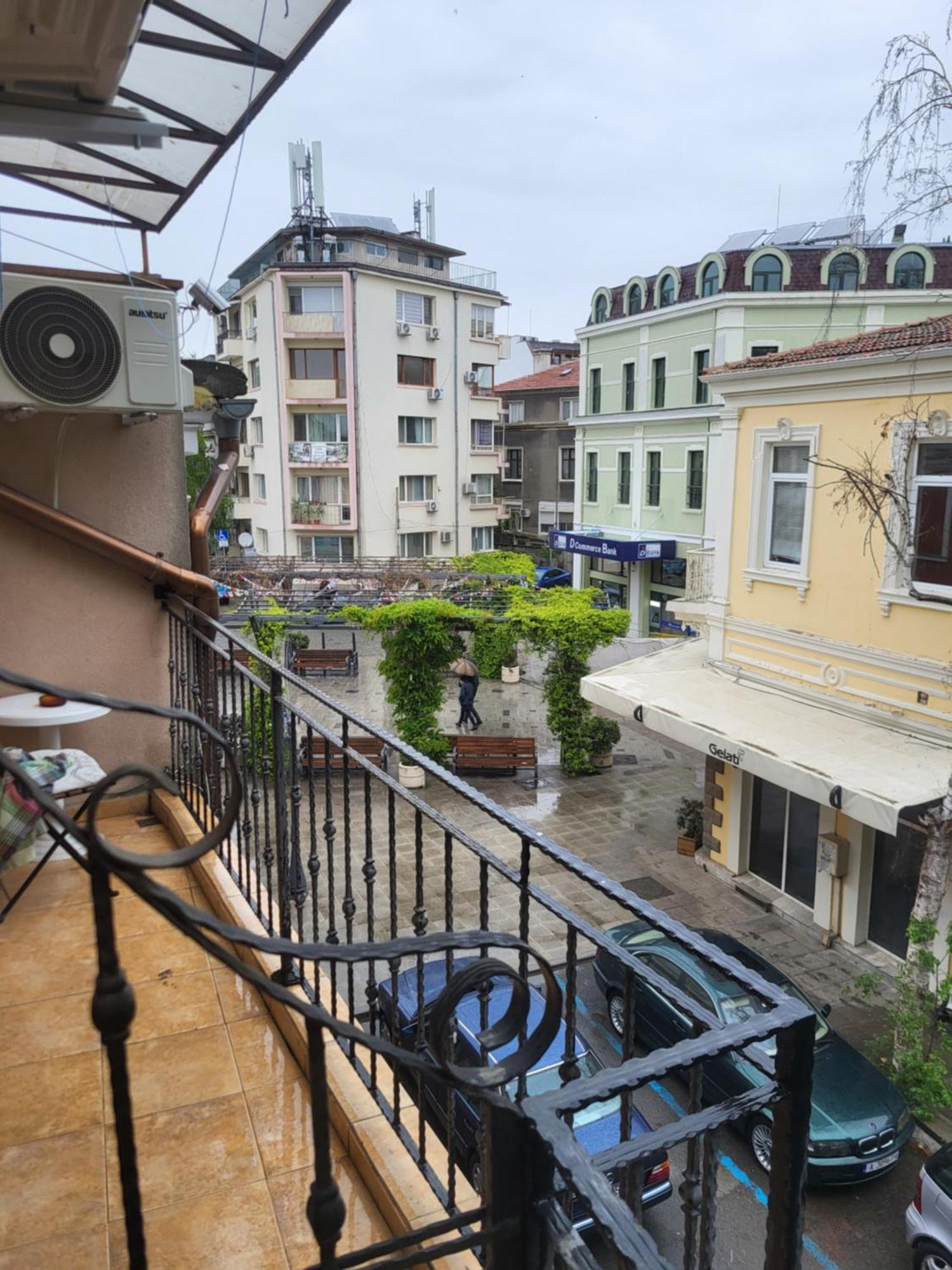 Aleks Top Center 2- Free Parking Burgas Ngoại thất bức ảnh